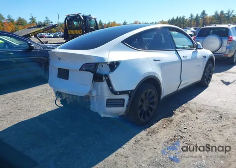 2024 Tesla Model Y Long Range Dual Motor All-Wheel Drive from USA, damaged, VIN 7SAYGDEE1RA257869